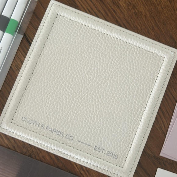 Cloth and Paper Bundle - Picture 3 of 9